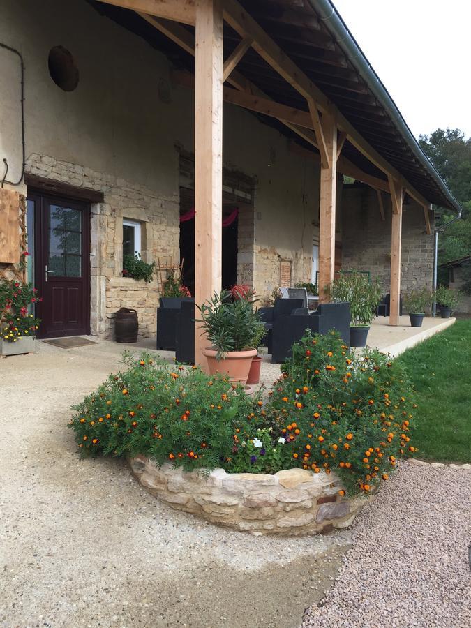 לינה וארוחת בוקר ארביני La Ferme Du Bonheur מראה חיצוני תמונה